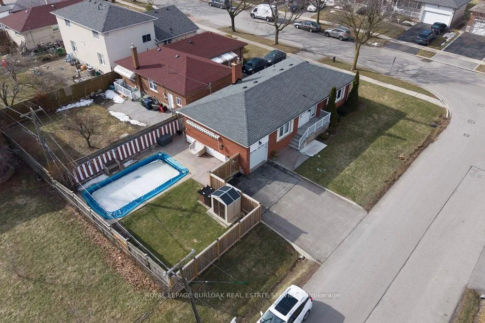 Photo 29 of 83 Sunvale Drive, Etobicoke, Willowridge-Martingrove-Richview — HOMEH