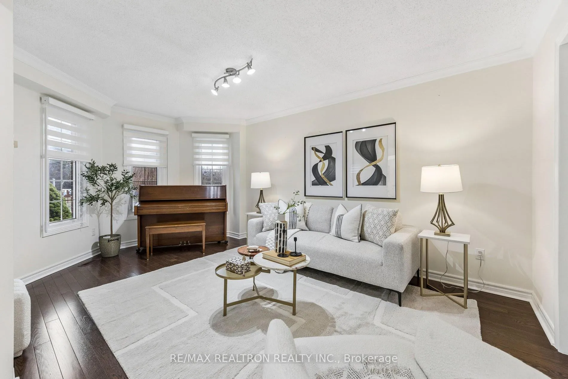 Photo 9 of 148 Edmund Seager Drive, Vaughan, Uplands — HOMEH