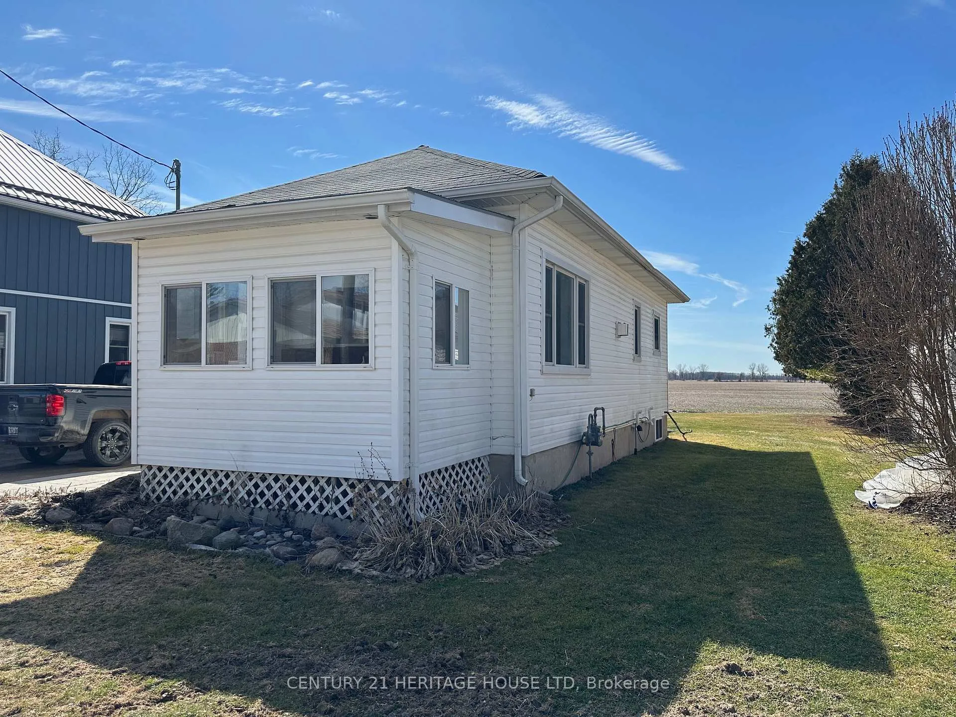 Photo 2 of 22703 Thames Road, Southwest Middlesex, Appin — HOMEH