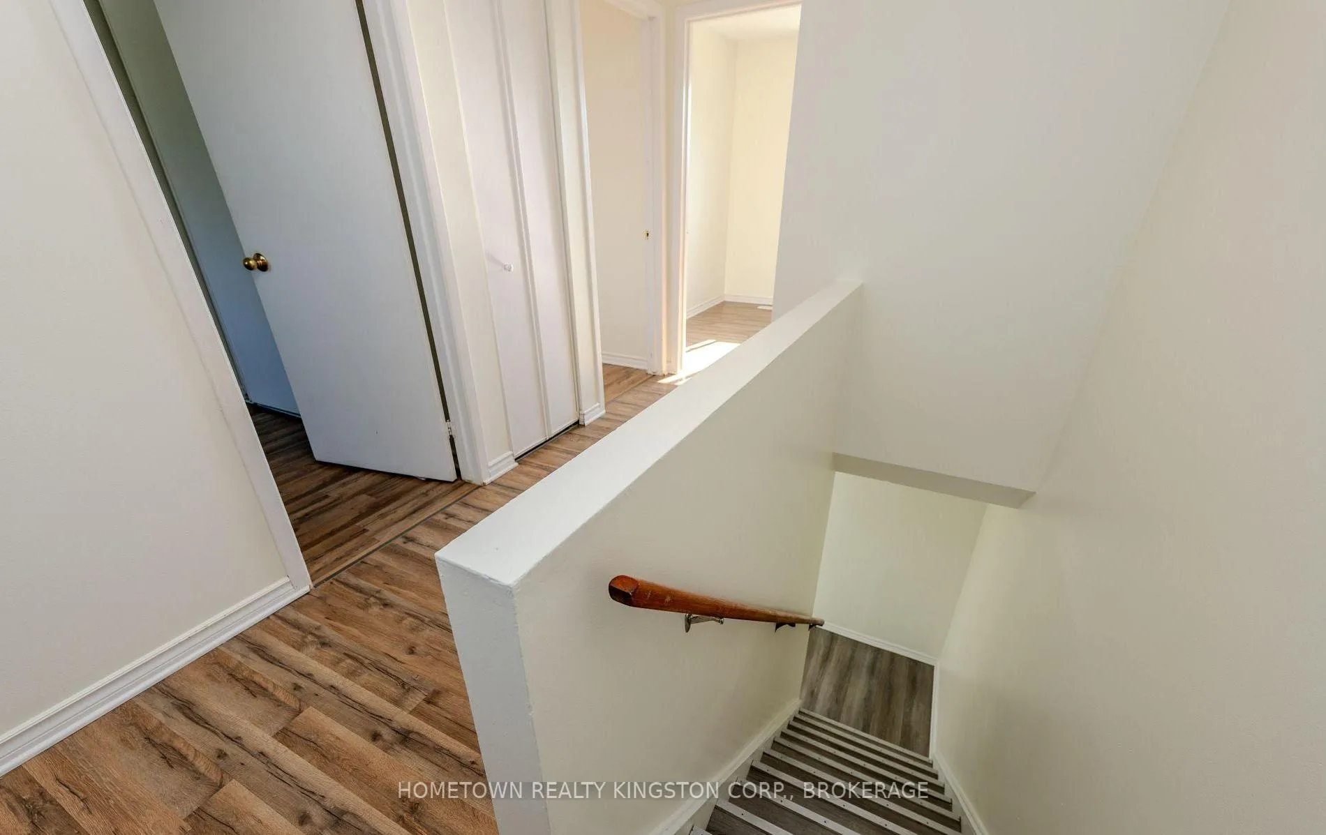 Photo 11 of 983 Oakview Avenue, Kingston, South of Taylor-Kidd Blvd — HOMEH