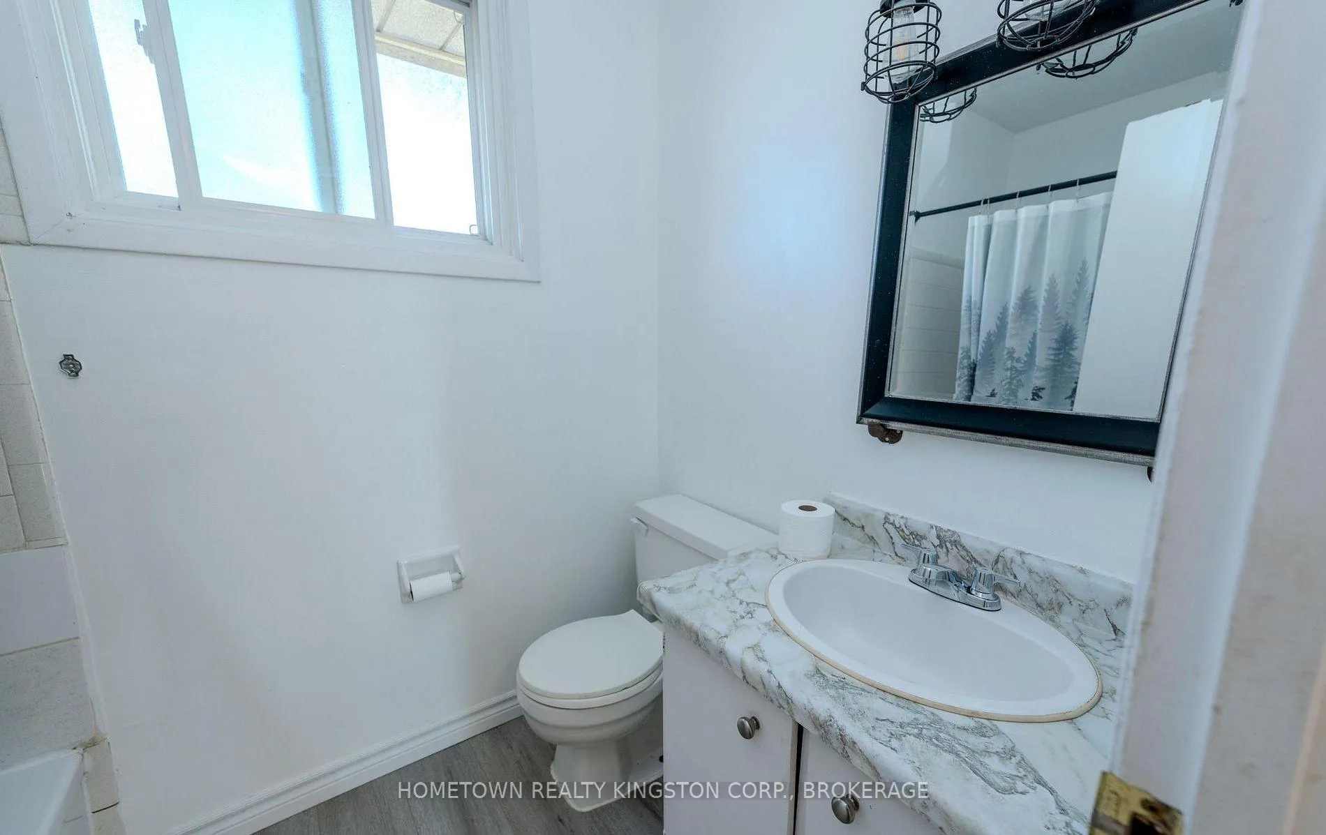 Photo 12 of 983 Oakview Avenue, Kingston, South of Taylor-Kidd Blvd — HOMEH