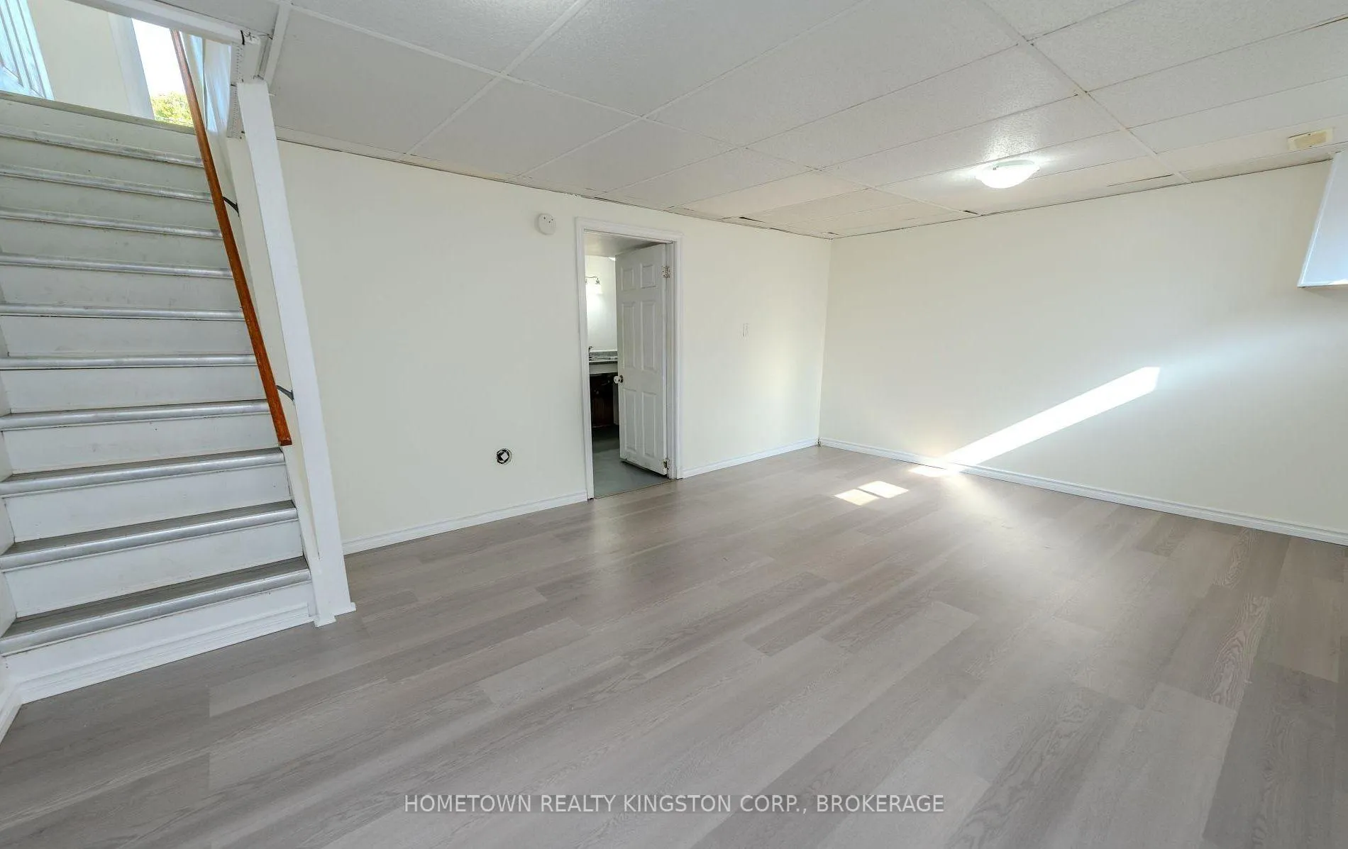 Photo 20 of 983 Oakview Avenue, Kingston, South of Taylor-Kidd Blvd — HOMEH