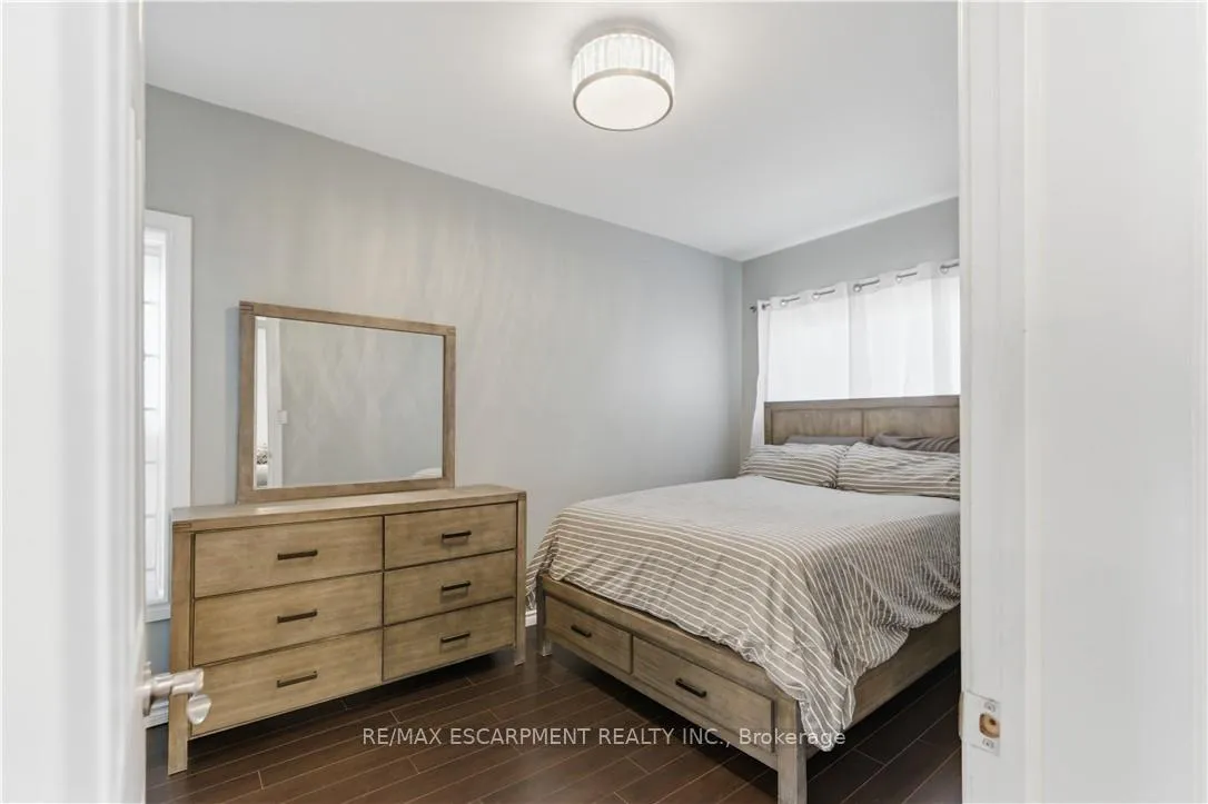Photo 10 of 80 Walnut Street, Brantford — HOMEH
