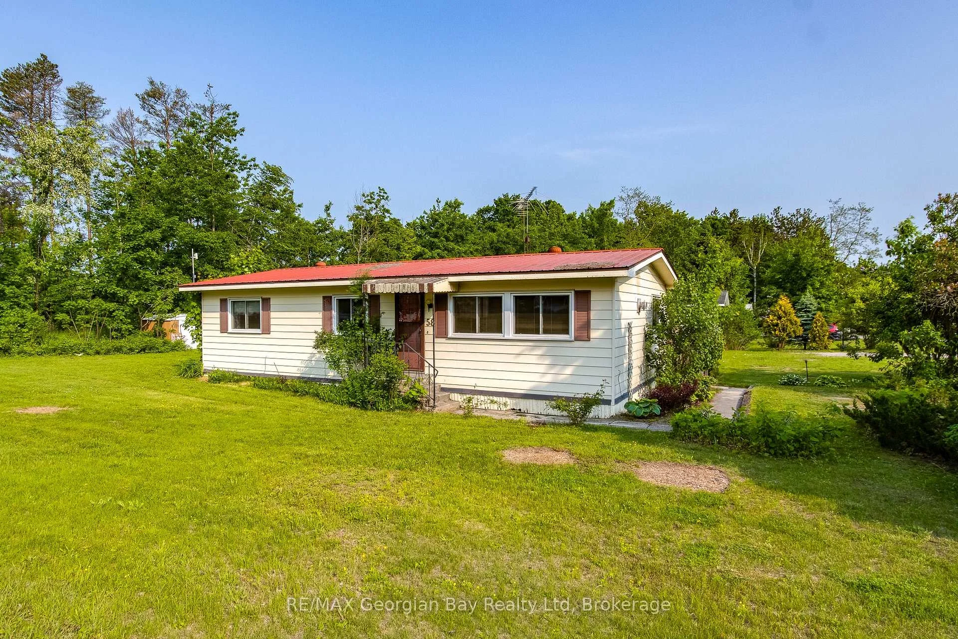 Photo 3 of Unit 58, 5263 Elliott Side Road, Tay, Rural Tay — HOMEH