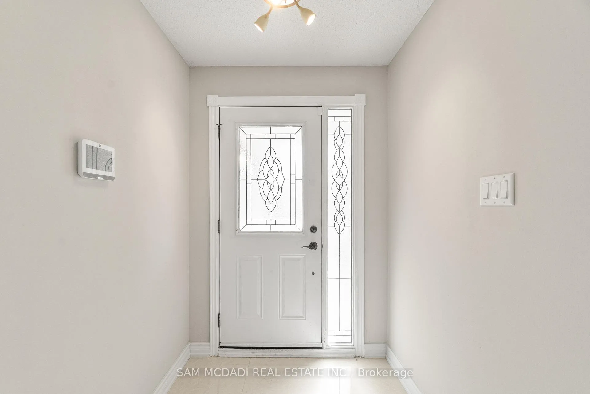 Photo 3 of 149 Sunforest Drive, Brampton, Heart Lake West — HOMEH