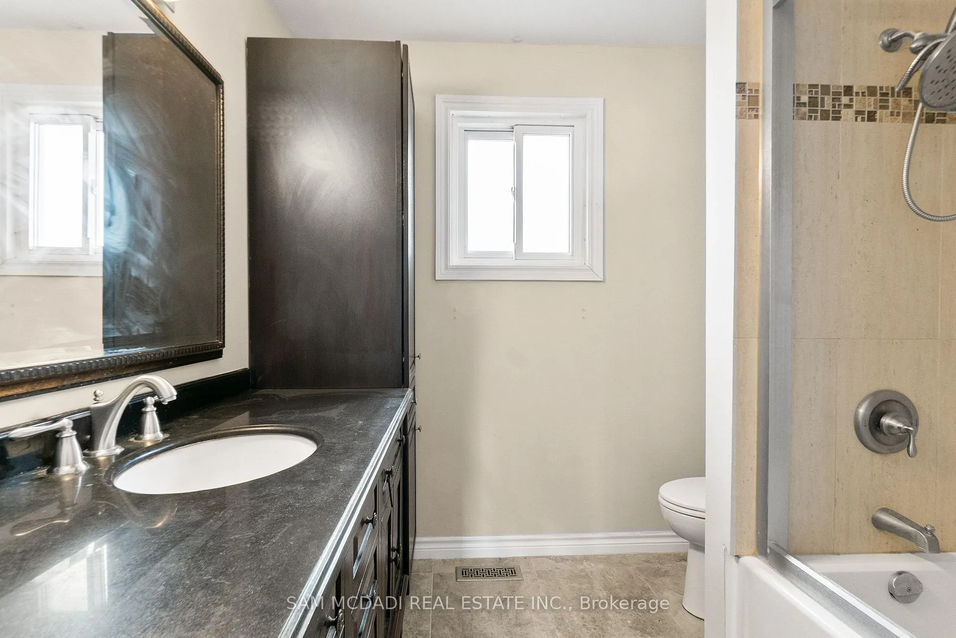Photo 27 of 149 Sunforest Drive, Brampton, Heart Lake West — HOMEH