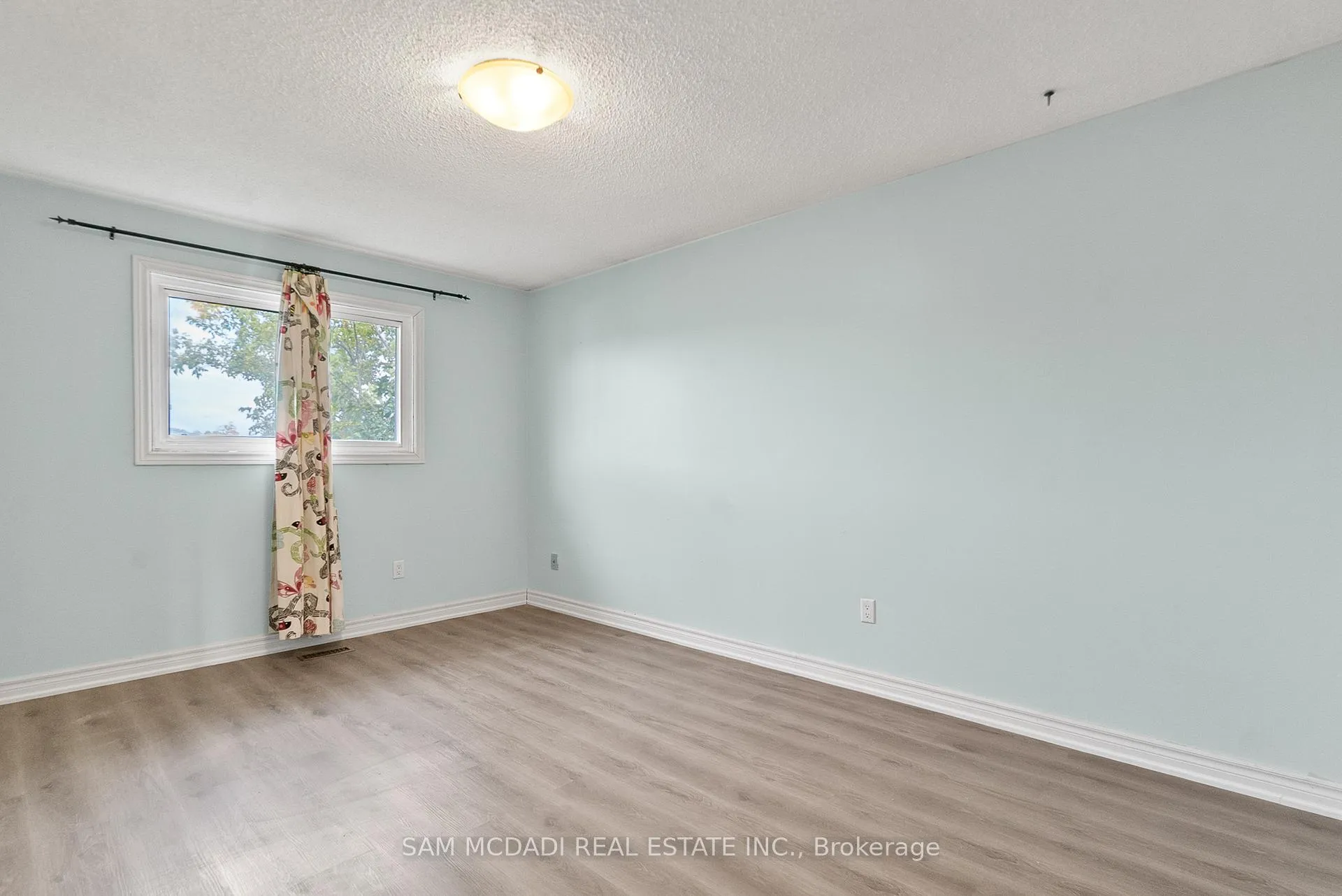 Photo 29 of 149 Sunforest Drive, Brampton, Heart Lake West — HOMEH