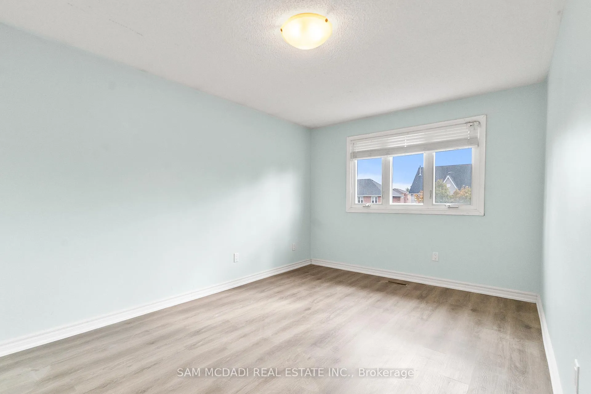 Photo 31 of 149 Sunforest Drive, Brampton, Heart Lake West — HOMEH