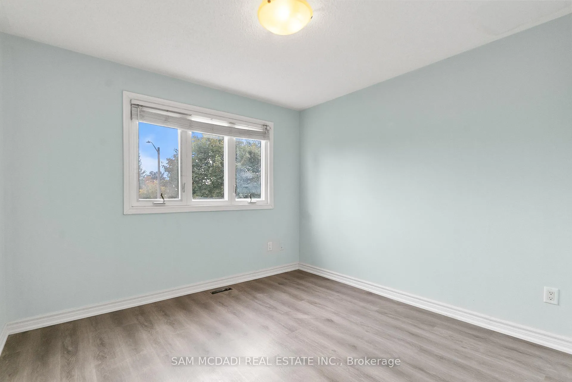 Photo 33 of 149 Sunforest Drive, Brampton, Heart Lake West — HOMEH