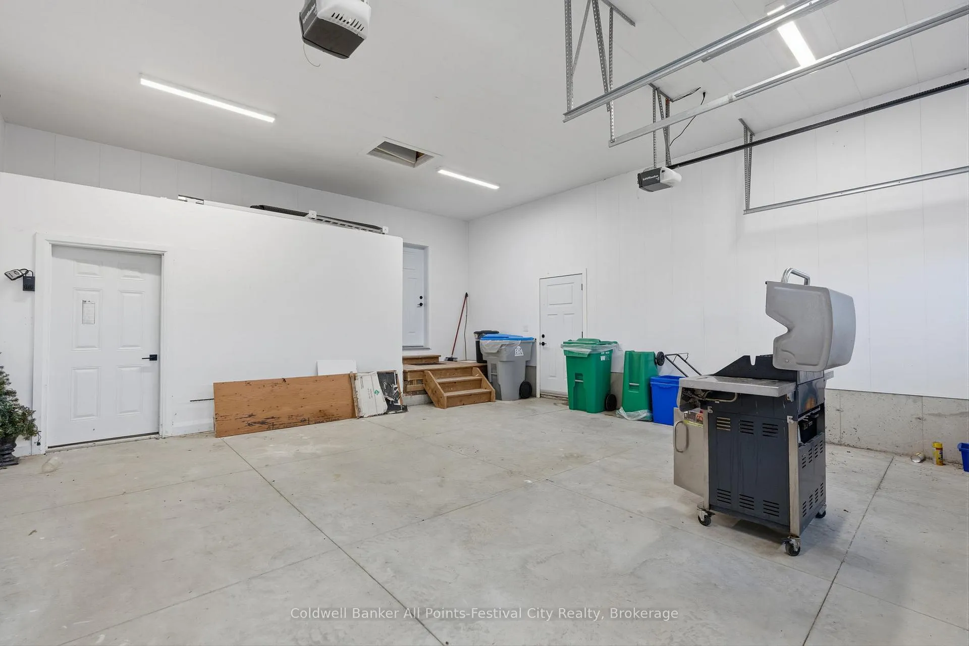 Photo 26 of 467 Warren Street, Goderich, Goderich (Town) — HOMEH