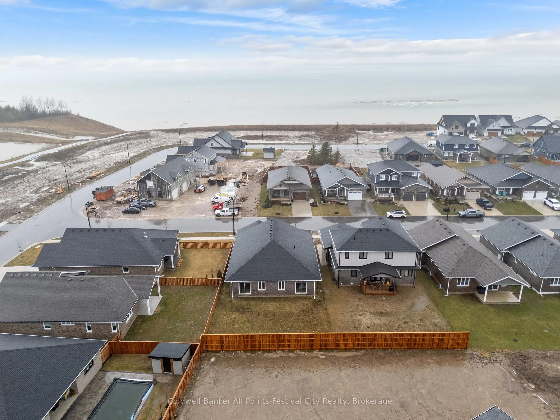 Photo 43 of 467 Warren Street, Goderich, Goderich (Town) — HOMEH