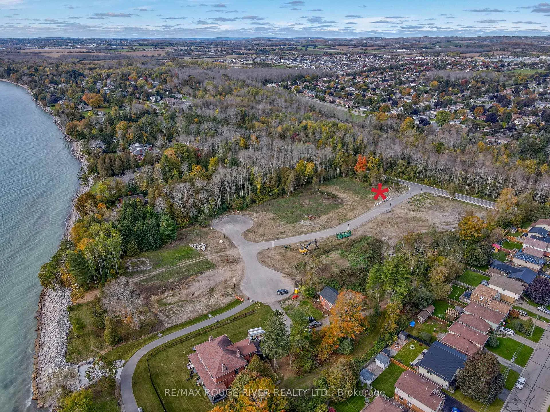 Photo 3 of 207 Suzanne Mess Boulevard, Cobourg — HOMEH