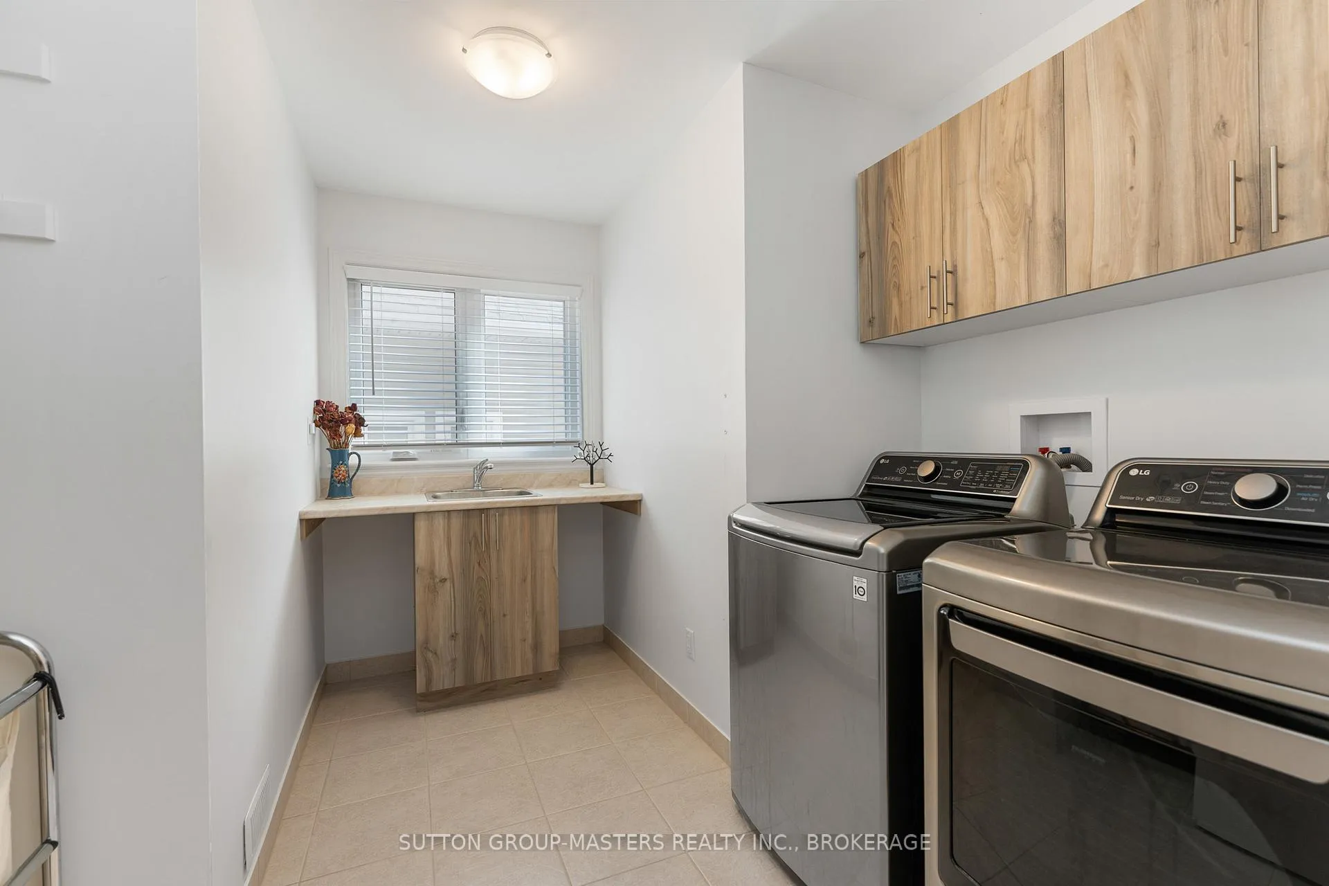 Photo 40 of 1253 Wheathill Street, Kingston, East Gardiners Rd — HOMEH
