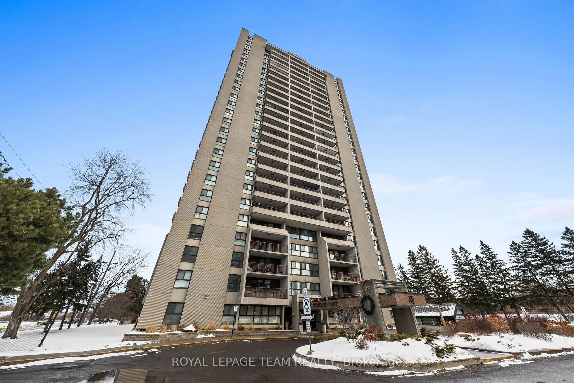 Front of Unit 2501, 1785 Frobisher Lane