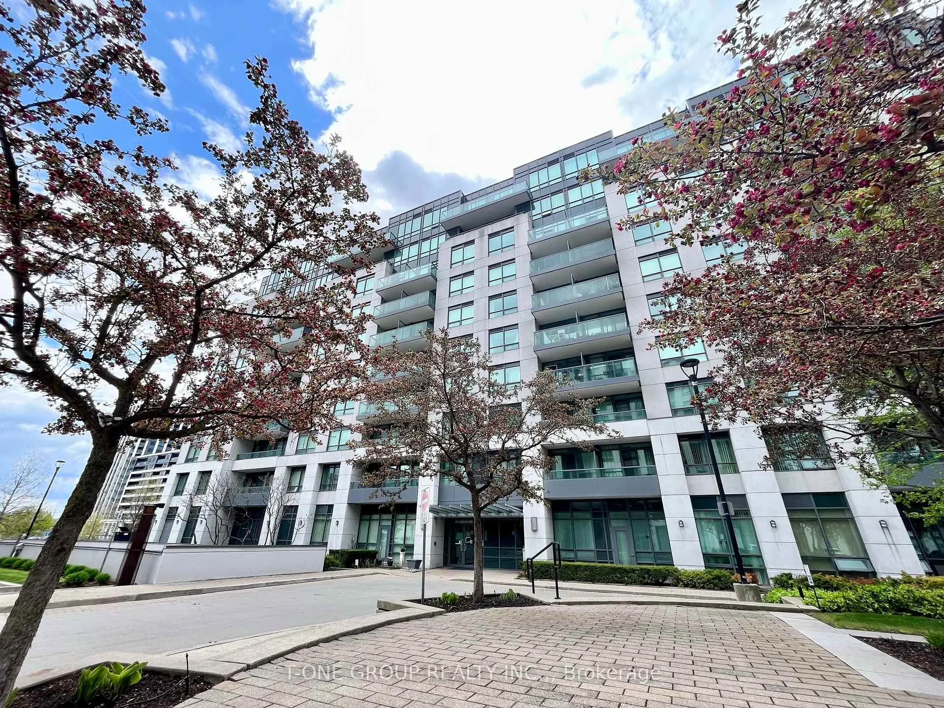 Photo 1 of Unit 819, 30 Clegg Road, Markham, Unionville — HOMEH