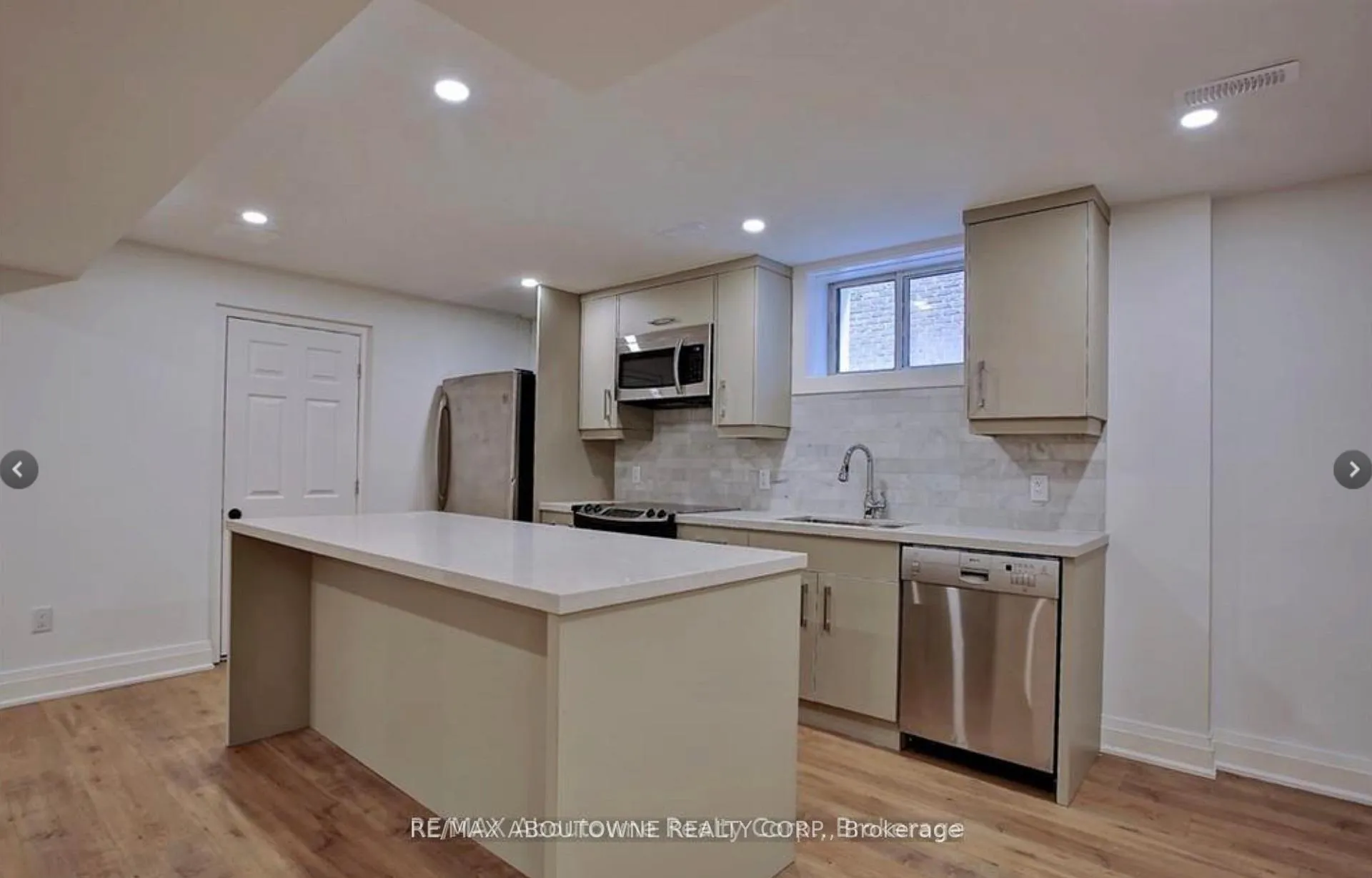 Photo 5 of Unit Lower, 136 Westside Drive, Oakville, Central — HOMEH