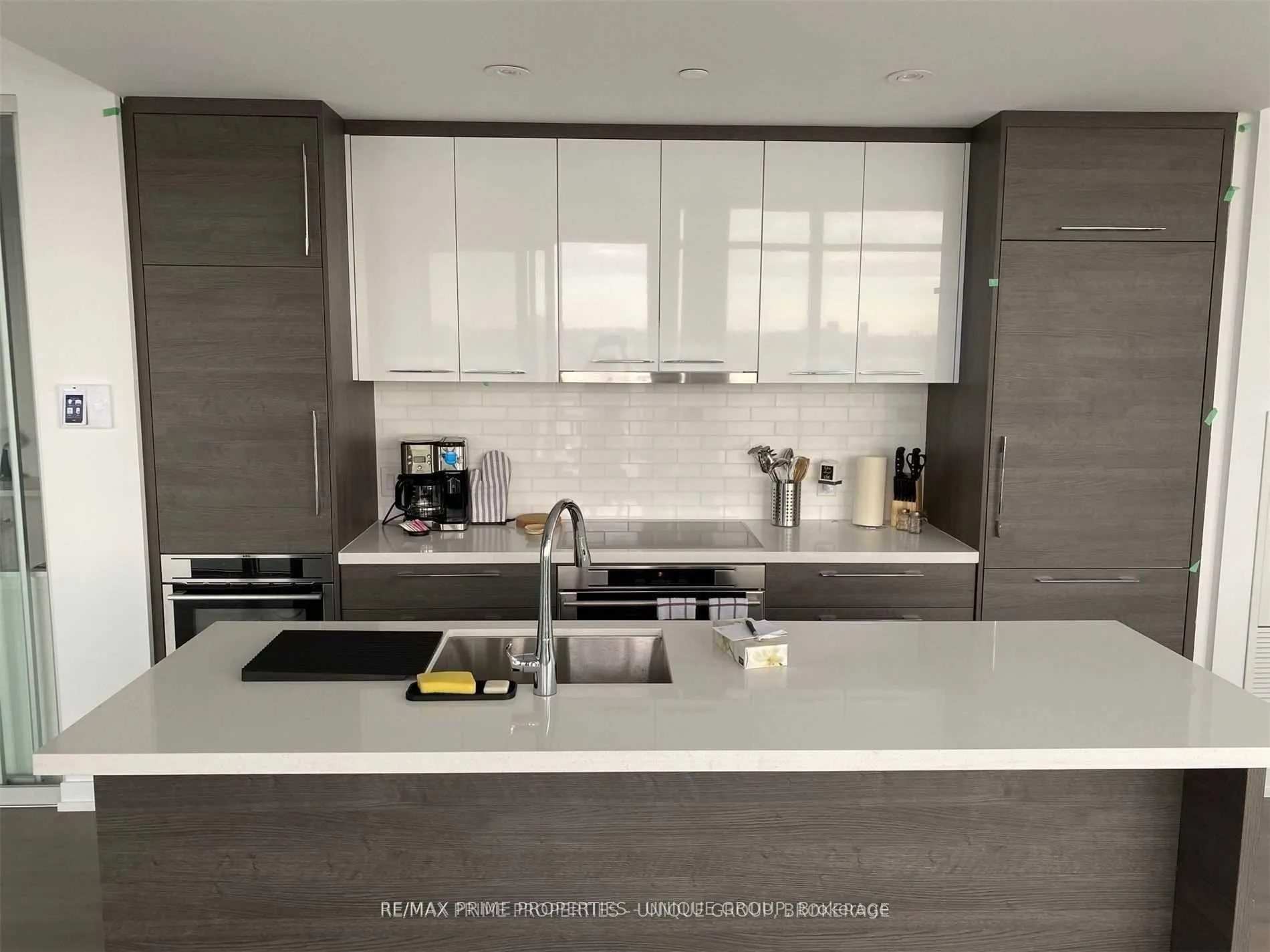 Photo 3 of Unit 2916, 488 University Avenue, Toronto, University — HOMEH