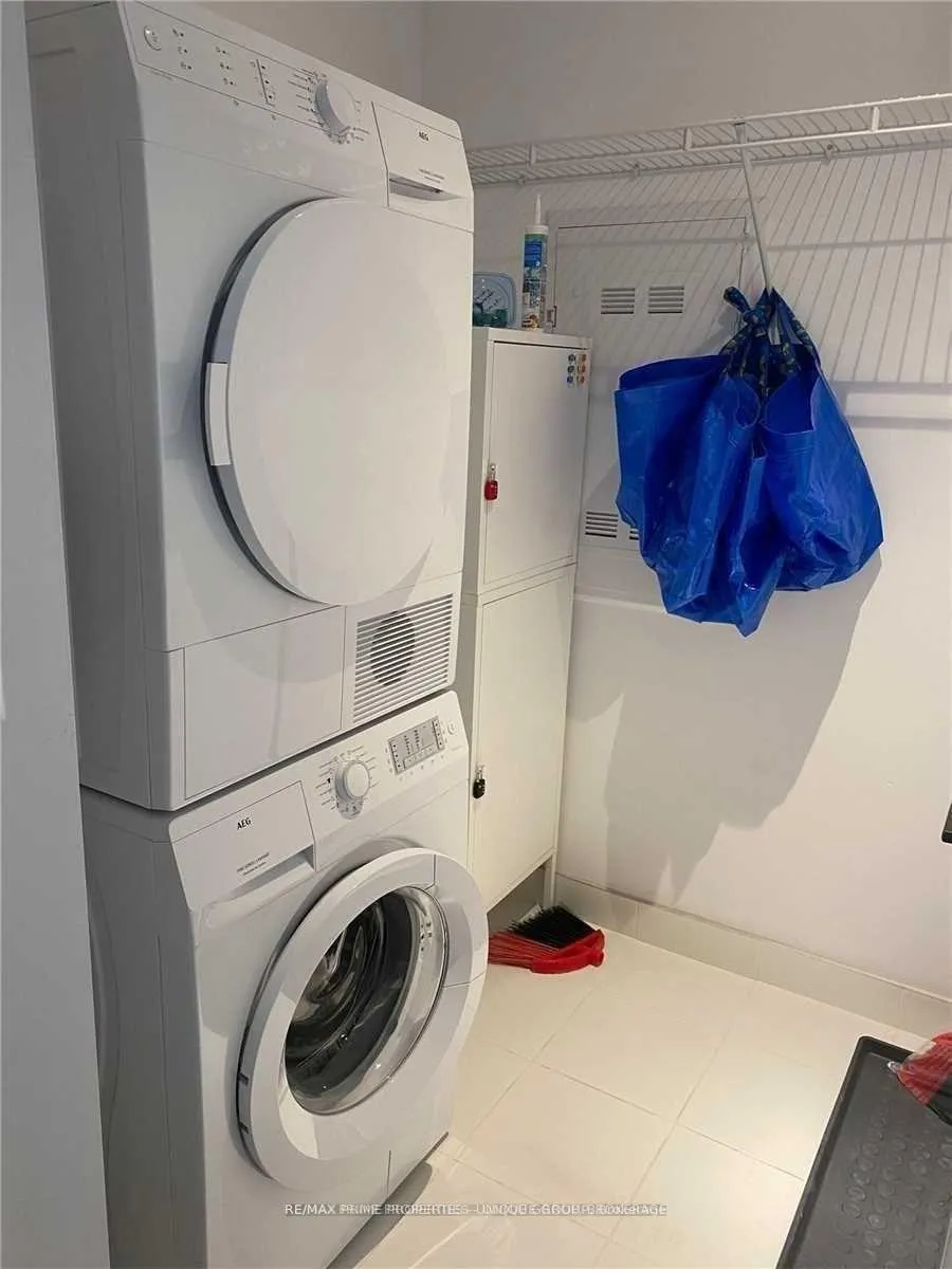 Photo 13 of Unit 2916, 488 University Avenue, Toronto, University — HOMEH