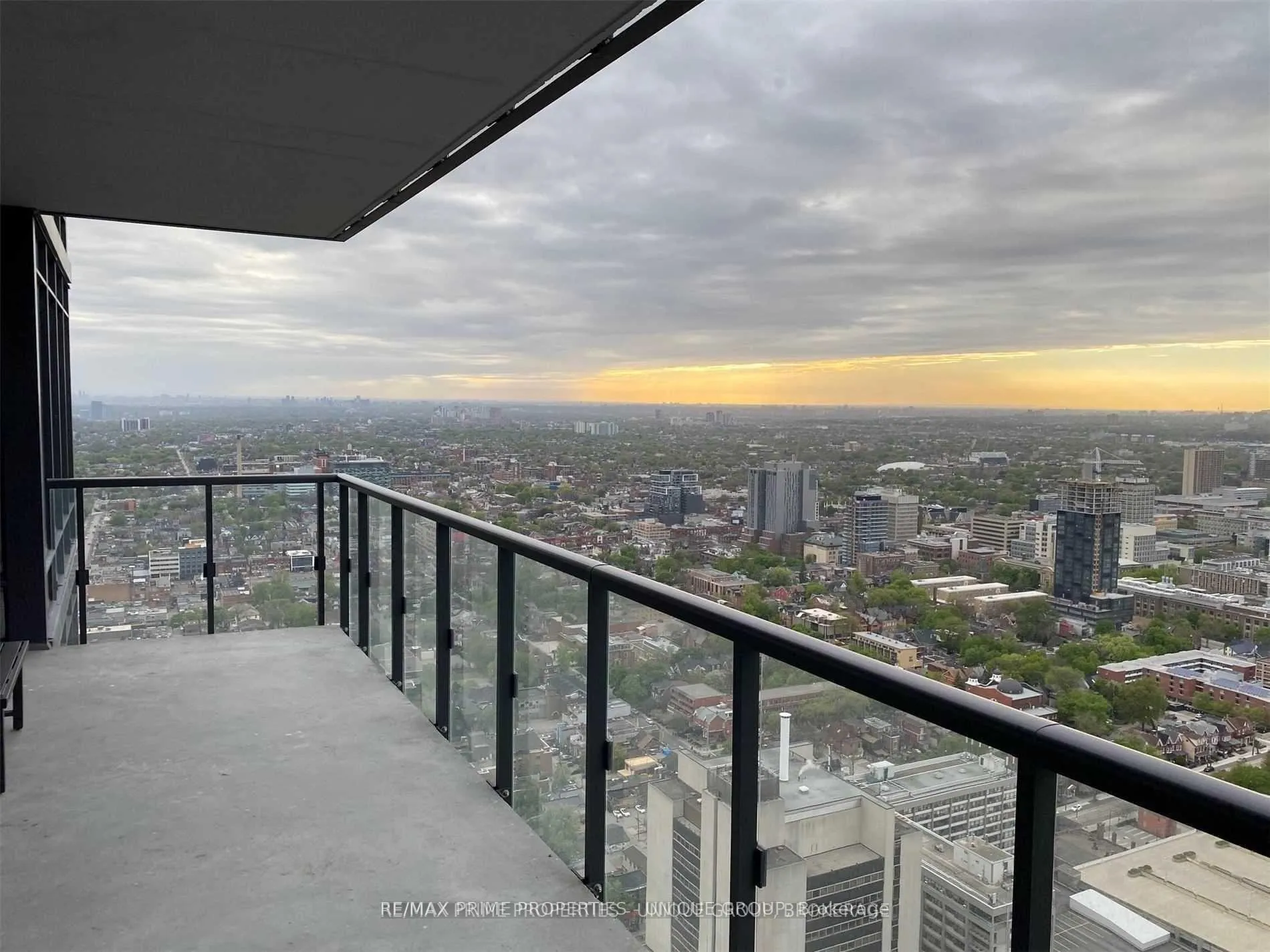 Photo 25 of Unit 2916, 488 University Avenue, Toronto, University — HOMEH