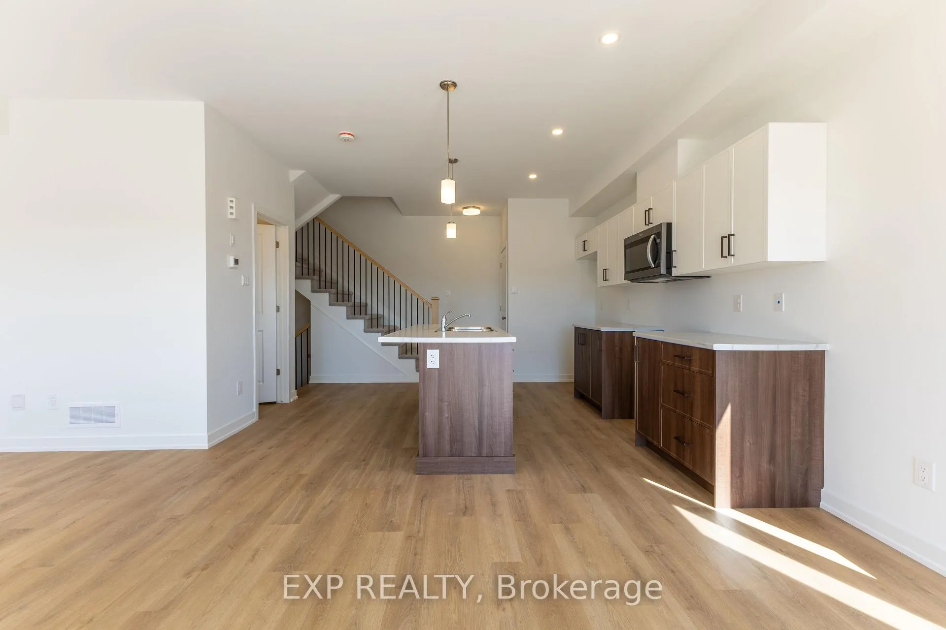 Photo 13 of 1208 Cope Drive, Ottawa, Stittsville (South) — HOMEH