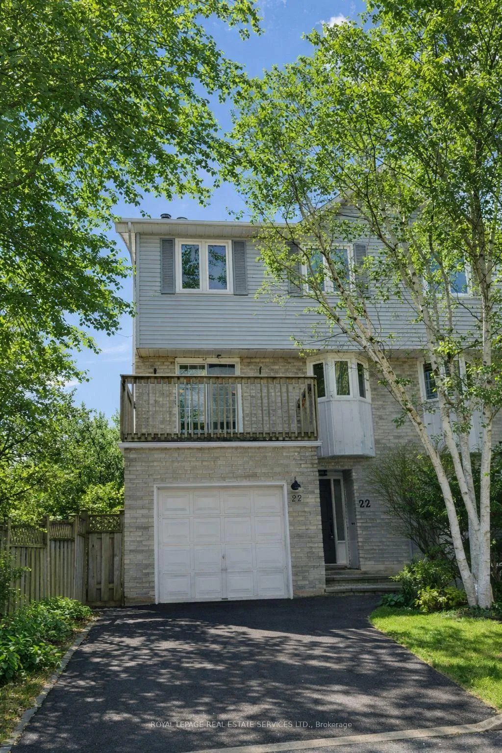 Photo 3 of Unit 22, 2299 Marine Drive, Oakville, Bronte — HOMEH
