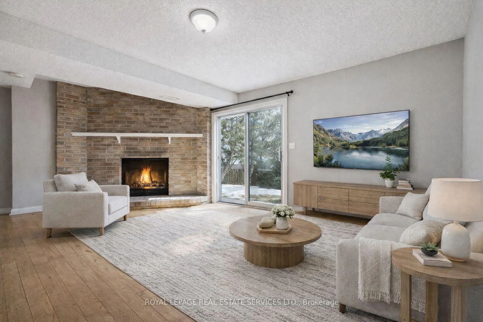 Photo 7 of Unit 22, 2299 Marine Drive, Oakville, Bronte — HOMEH