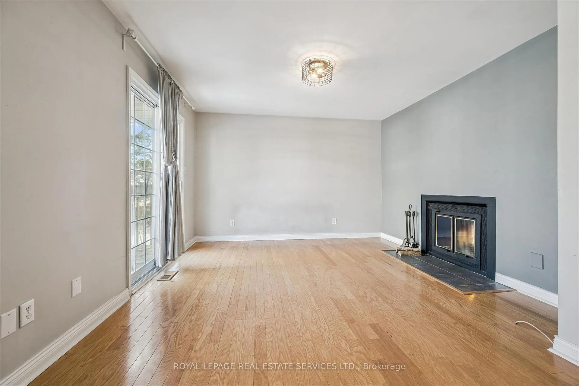 Photo 21 of Unit 22, 2299 Marine Drive, Oakville, Bronte — HOMEH