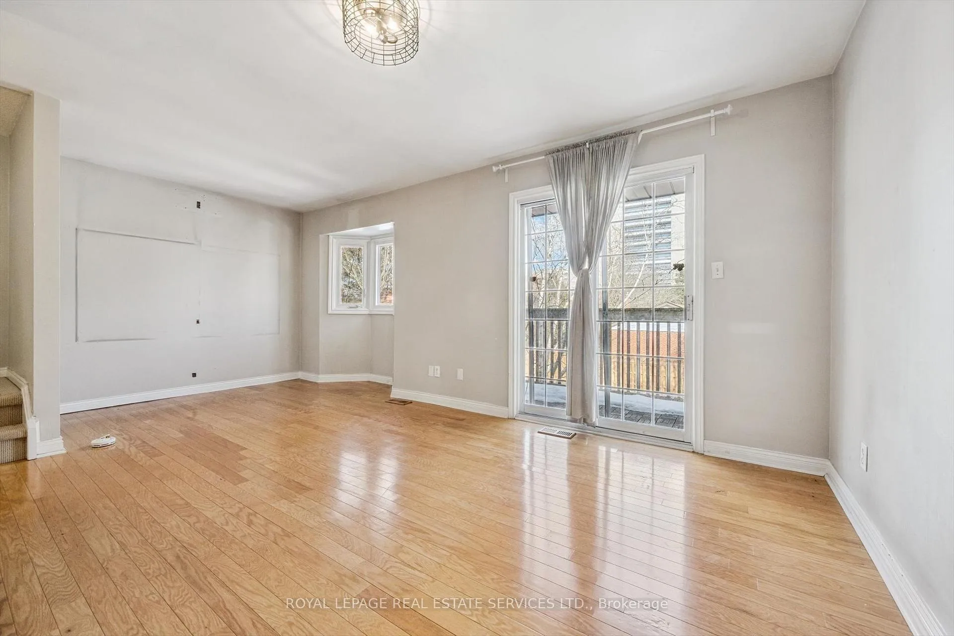 Photo 23 of Unit 22, 2299 Marine Drive, Oakville, Bronte — HOMEH