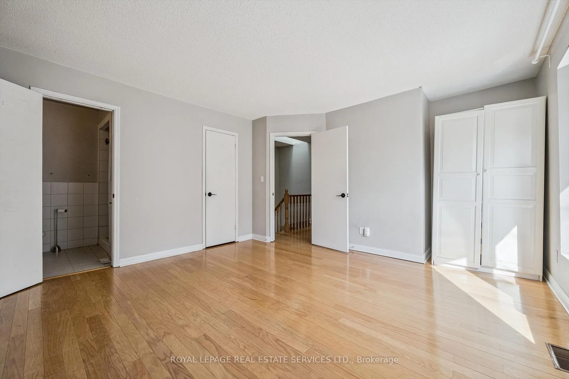 Photo 27 of Unit 22, 2299 Marine Drive, Oakville, Bronte — HOMEH