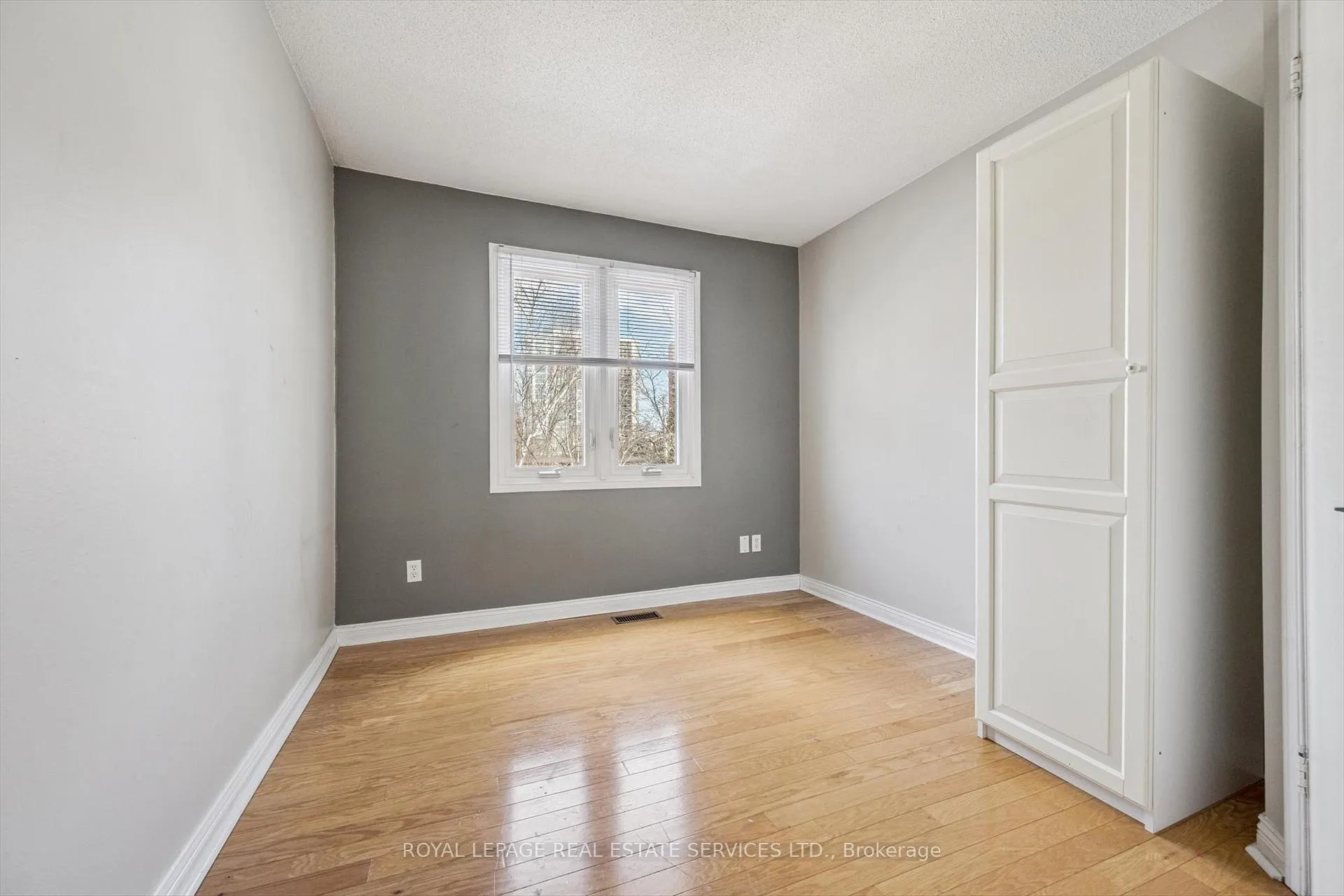 Photo 31 of Unit 22, 2299 Marine Drive, Oakville, Bronte — HOMEH