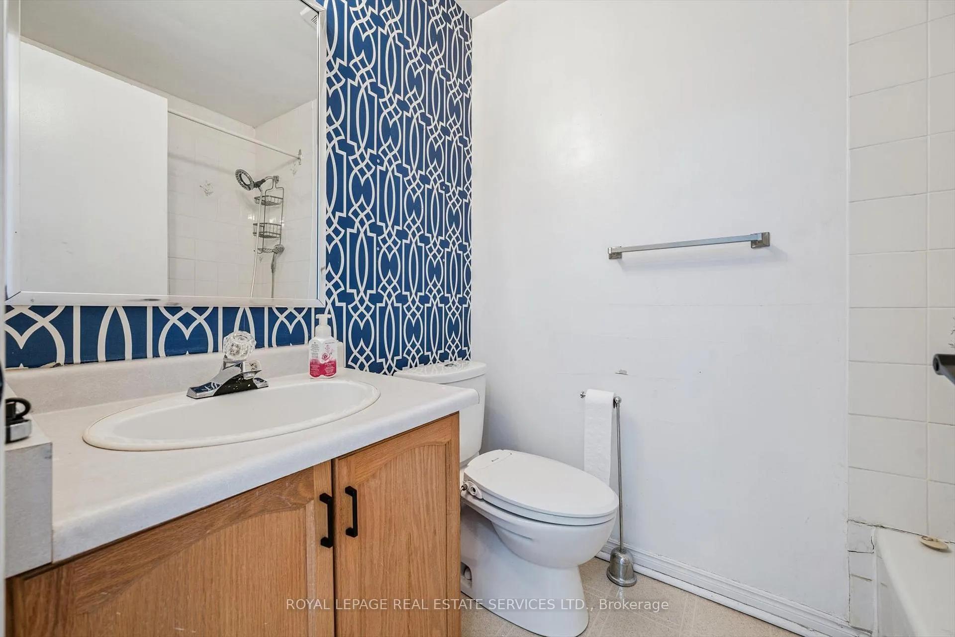 Photo 33 of Unit 22, 2299 Marine Drive, Oakville, Bronte — HOMEH