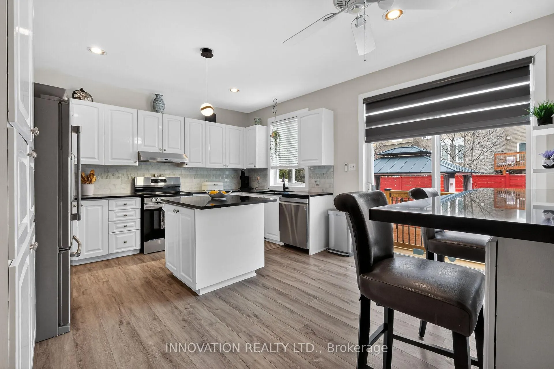 Photo 3 of 59 Farmfield Crescent, Ottawa, Kanata - Emerald Meadows/Trailwest — HOMEH