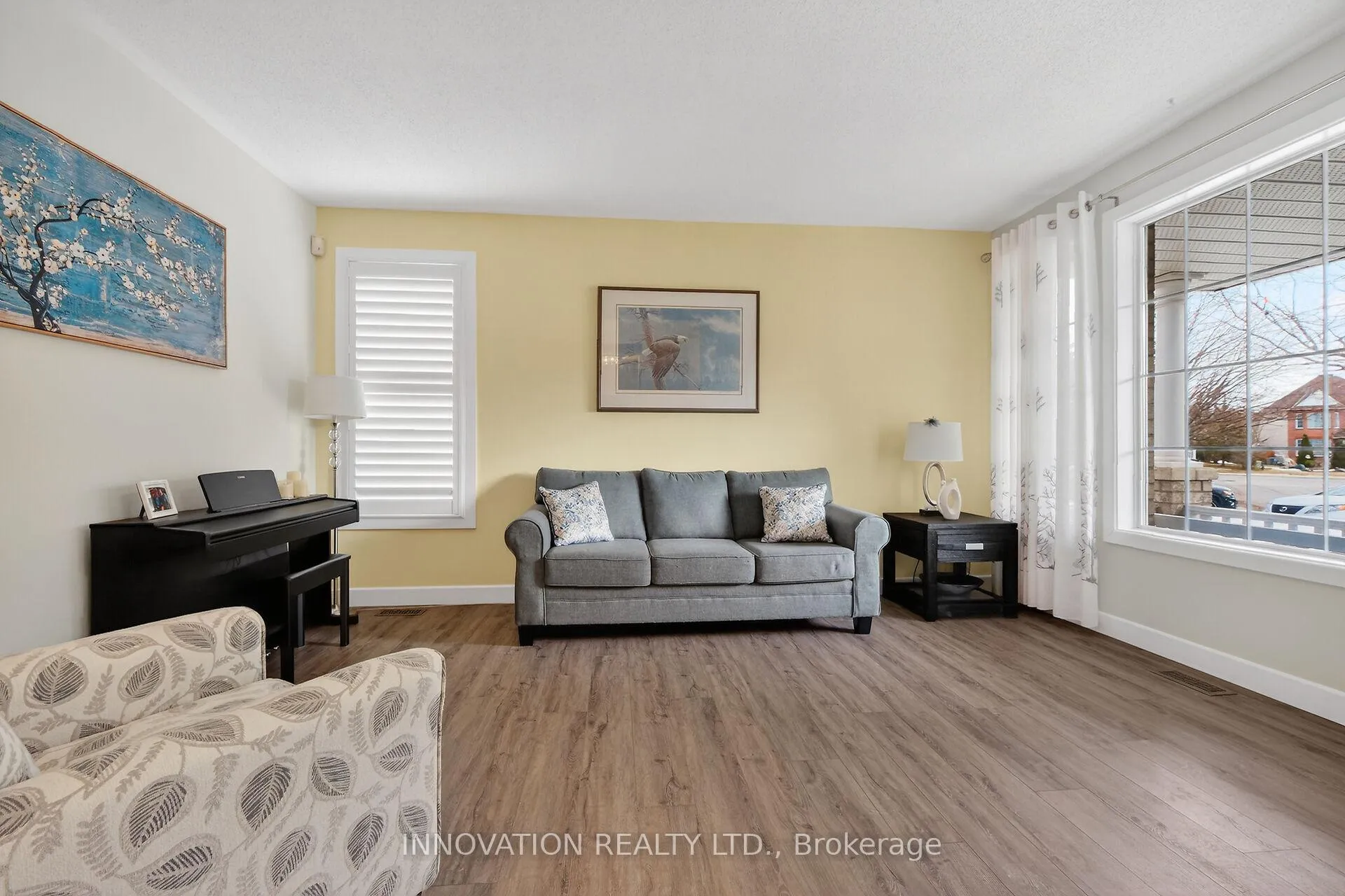 Photo 12 of 59 Farmfield Crescent, Ottawa, Kanata - Emerald Meadows/Trailwest — HOMEH