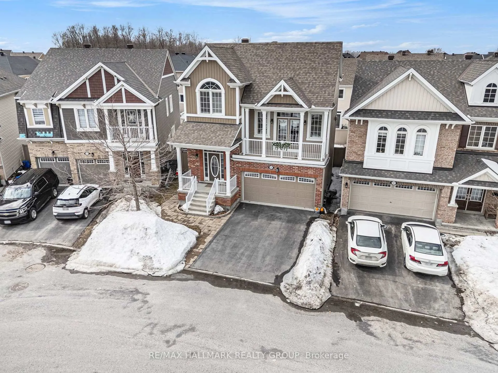 Photo 3 of 125 Solaris Drive E, Ottawa, Kanata - Emerald Meadows/Trailwest — HOMEH