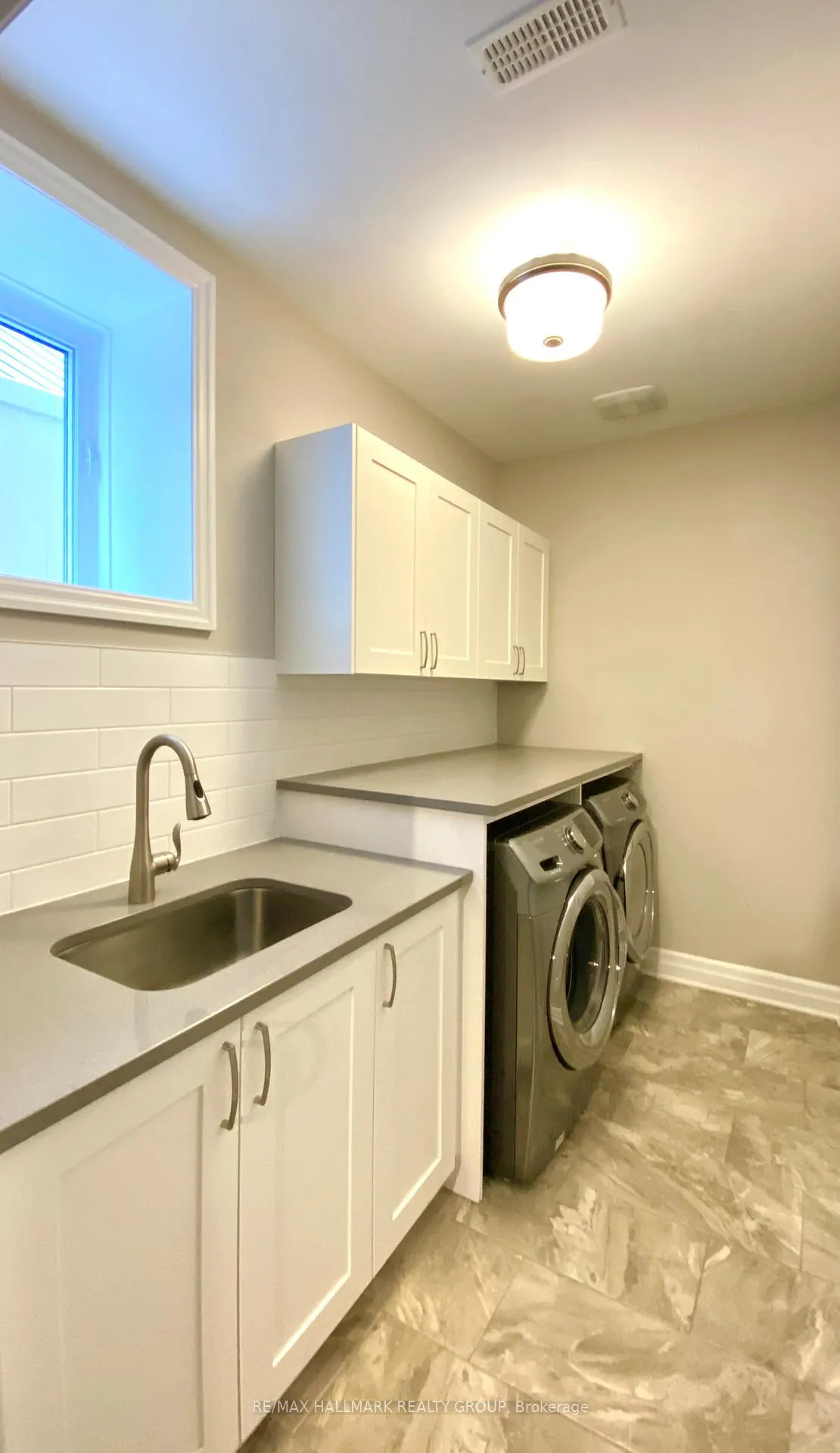 Photo 40 of 125 Solaris Drive E, Ottawa, Kanata - Emerald Meadows/Trailwest — HOMEH