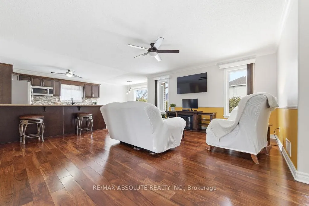 Photo 3 of 39 Bellwood Drive, Arnprior — HOMEH