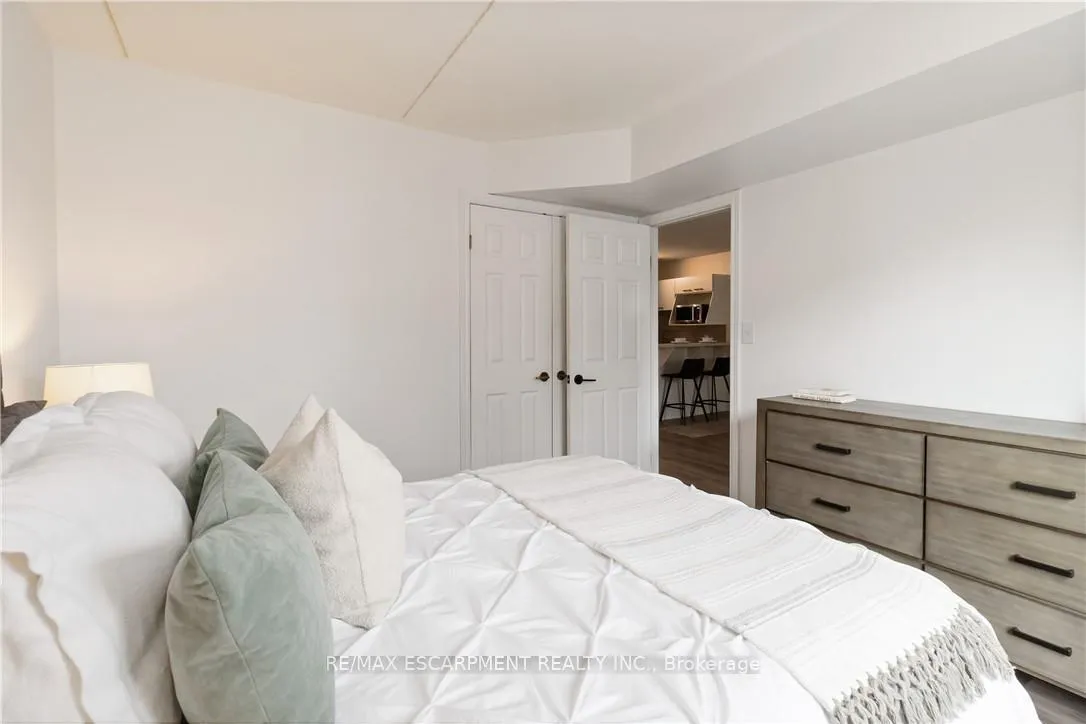 Photo 15 of Unit 222, 2030 Cleaver Avenue, Burlington, Headon — HOMEH