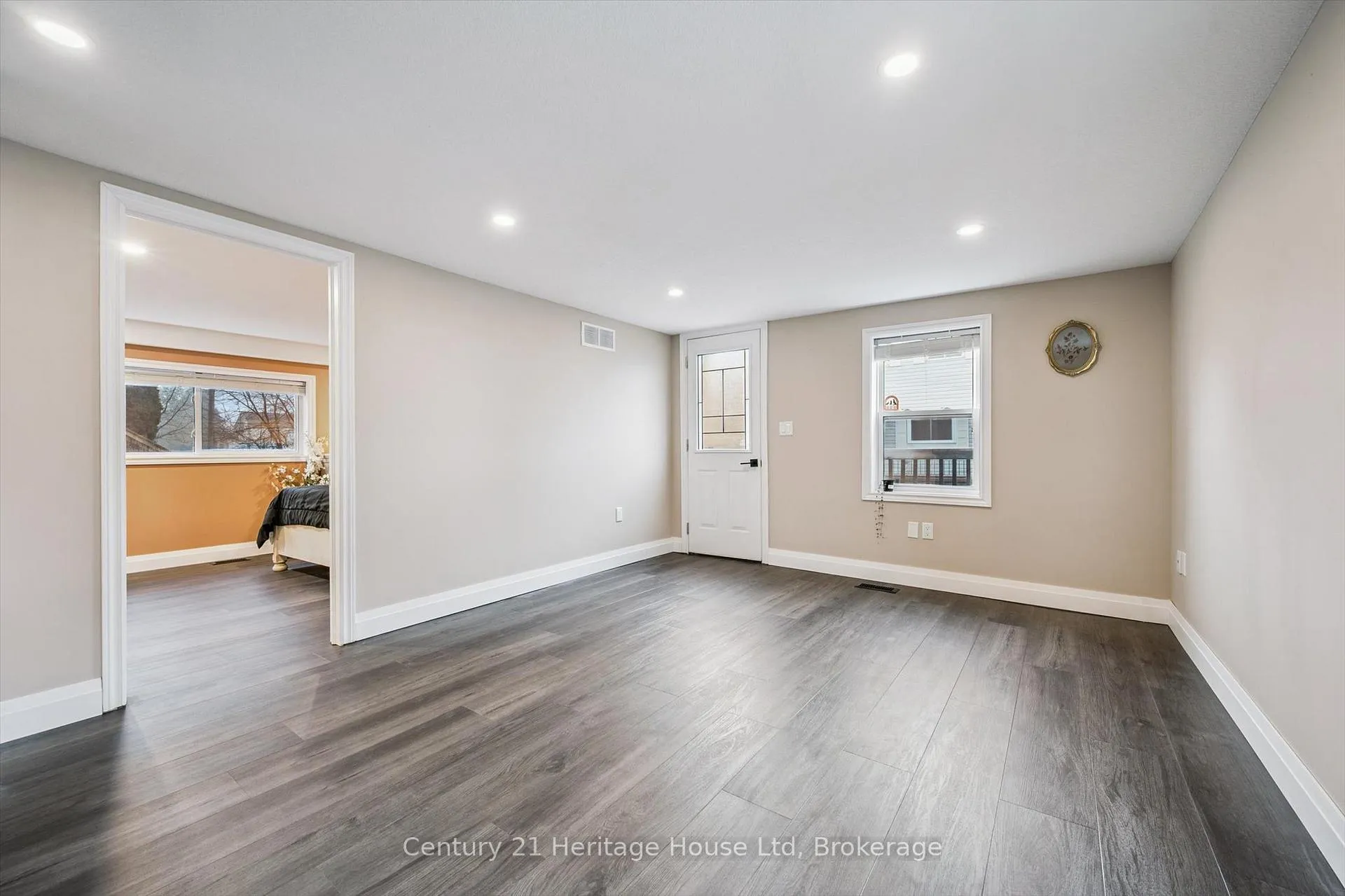 Photo 8 of 16 Hooper Street, Guelph, St. Patrick's Ward — HOMEH