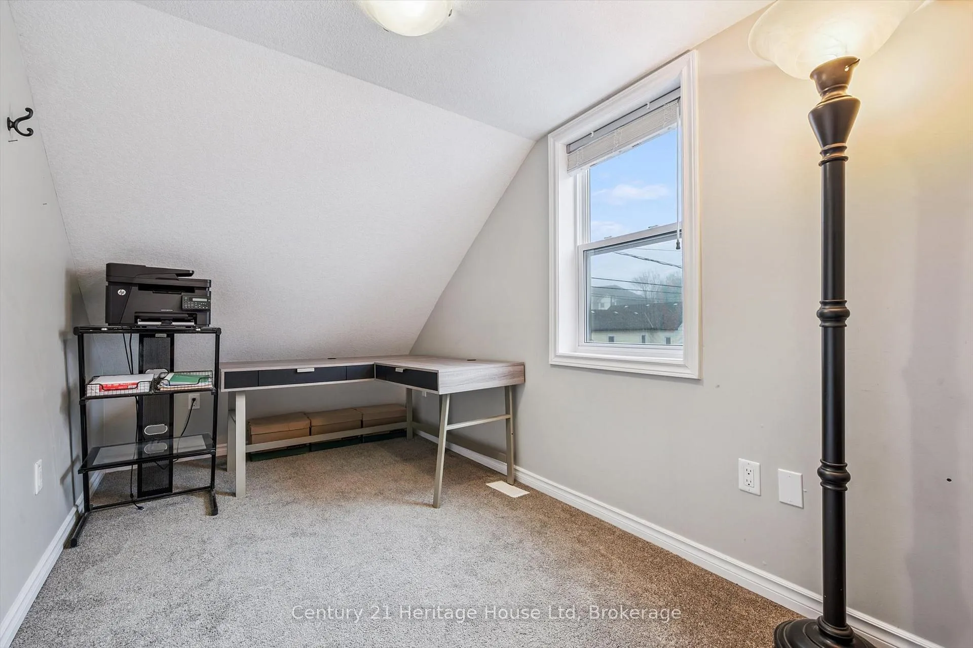 Photo 33 of 16 Hooper Street, Guelph, St. Patrick's Ward — HOMEH