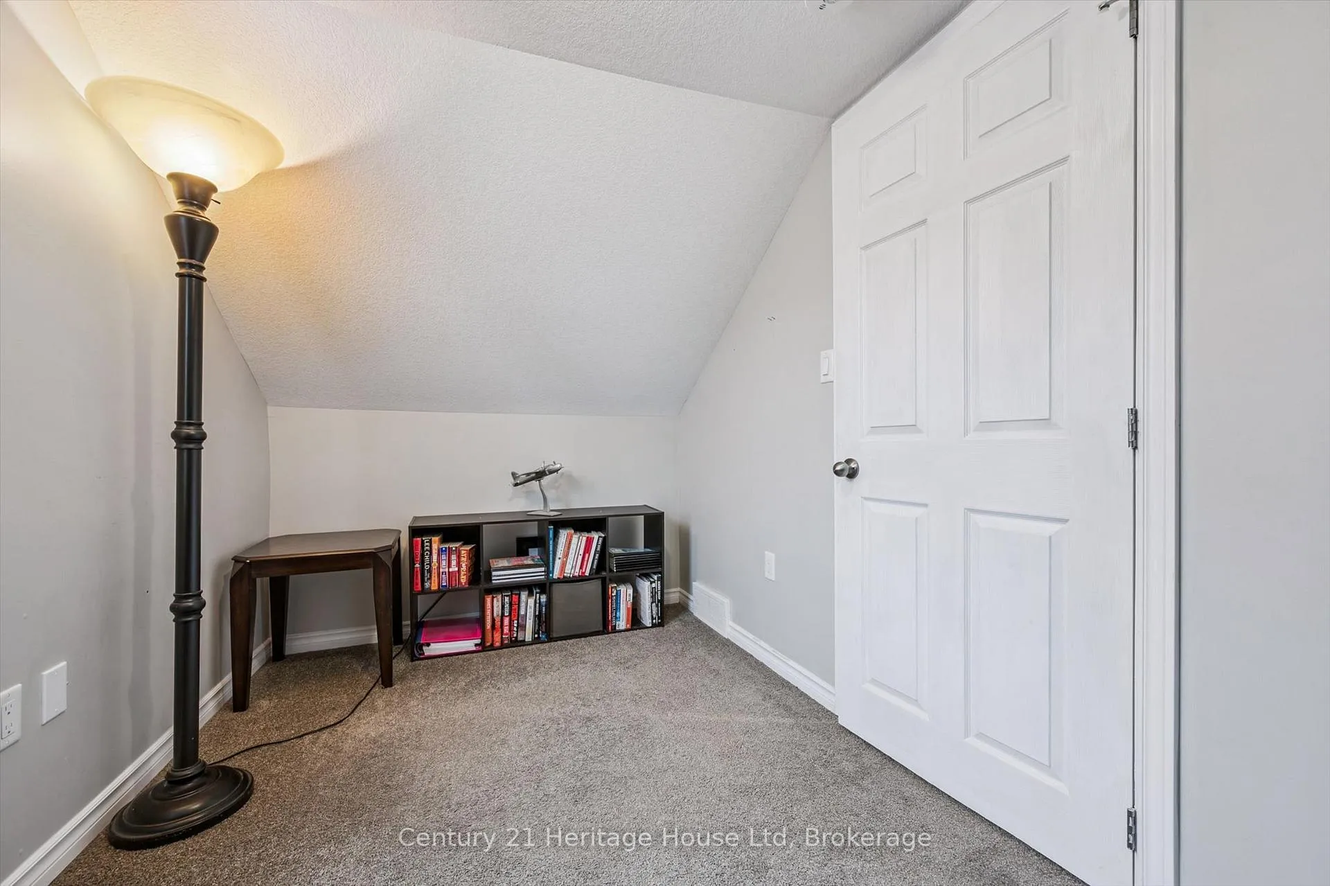 Photo 34 of 16 Hooper Street, Guelph, St. Patrick's Ward — HOMEH