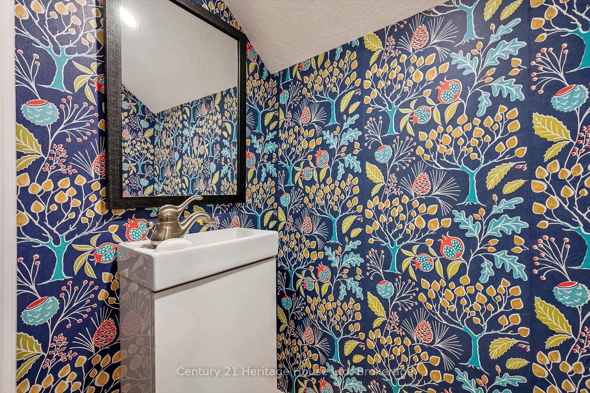 Photo 35 of 16 Hooper Street, Guelph, St. Patrick's Ward — HOMEH