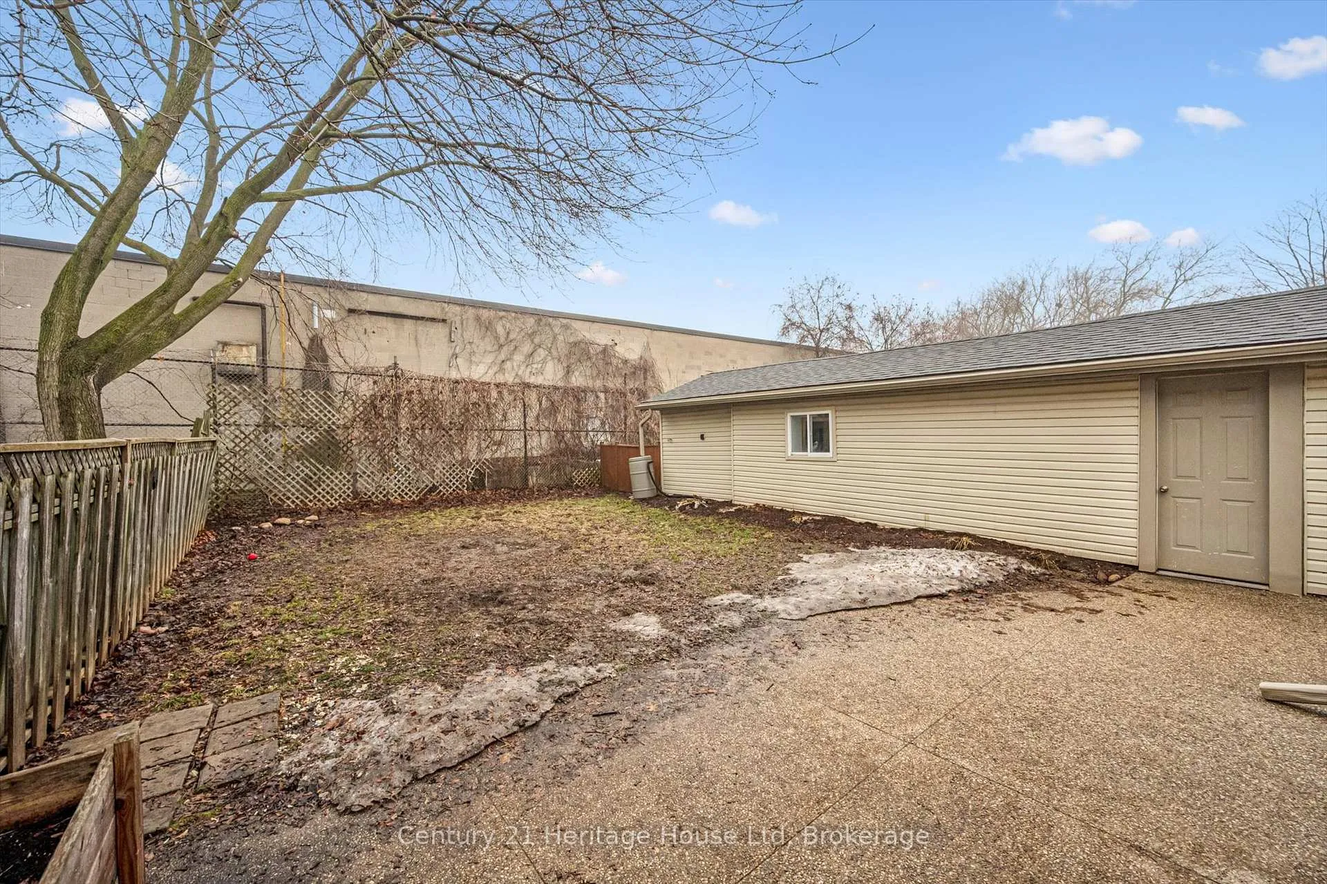 Photo 37 of 16 Hooper Street, Guelph, St. Patrick's Ward — HOMEH