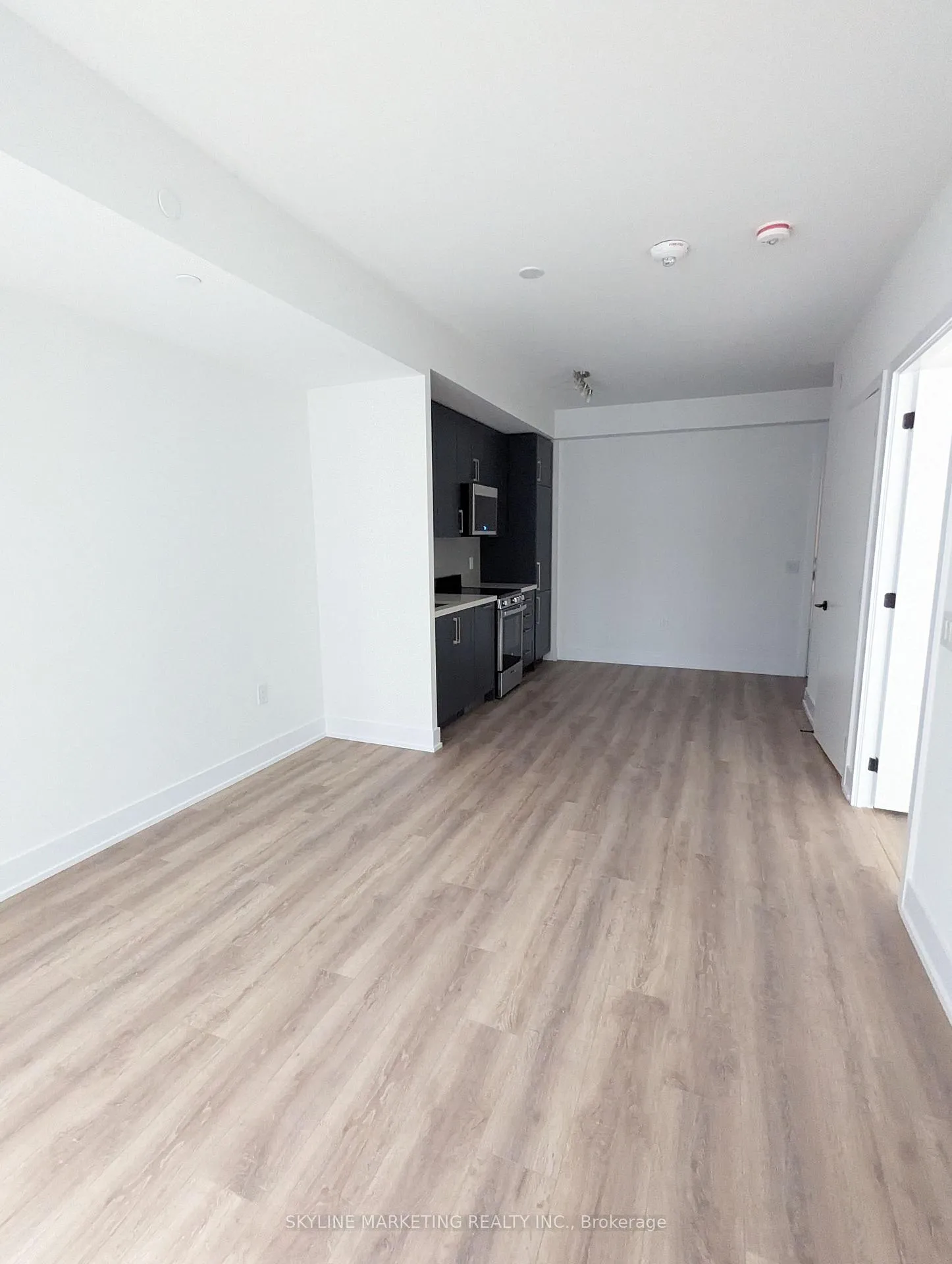 Photo 3 of Unit 326, 2450 Old Bronte Road, Oakville, Westmount — HOMEH