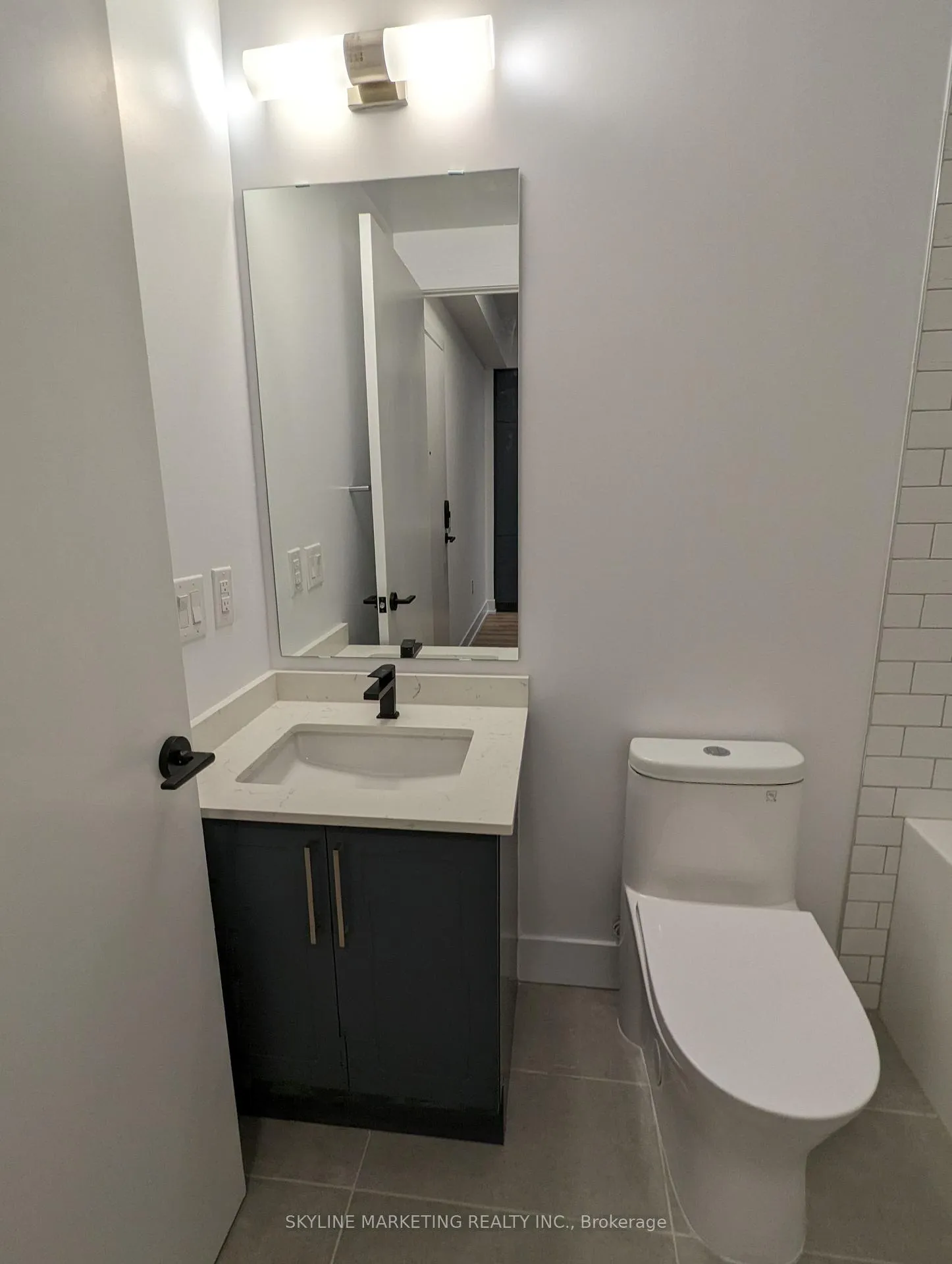 Photo 4 of Unit 326, 2450 Old Bronte Road, Oakville, Westmount — HOMEH