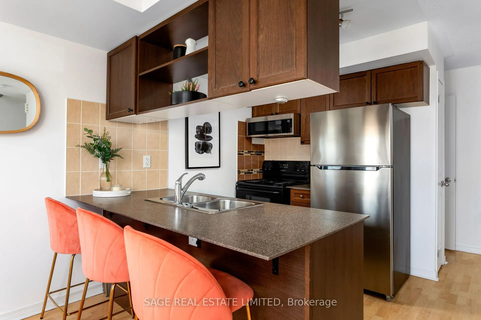 Photo 6 of Unit 4, 817 Dundas Street E, Toronto, South Riverdale — HOMEH
