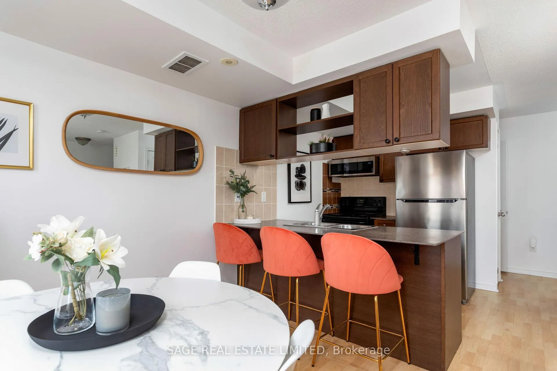 Photo 10 of Unit 4, 817 Dundas Street E, Toronto, South Riverdale — HOMEH