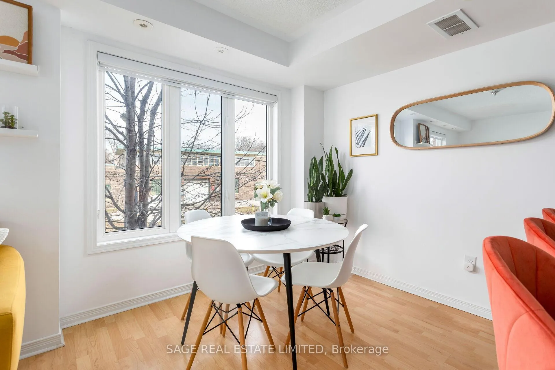 Photo 11 of Unit 4, 817 Dundas Street E, Toronto, South Riverdale — HOMEH