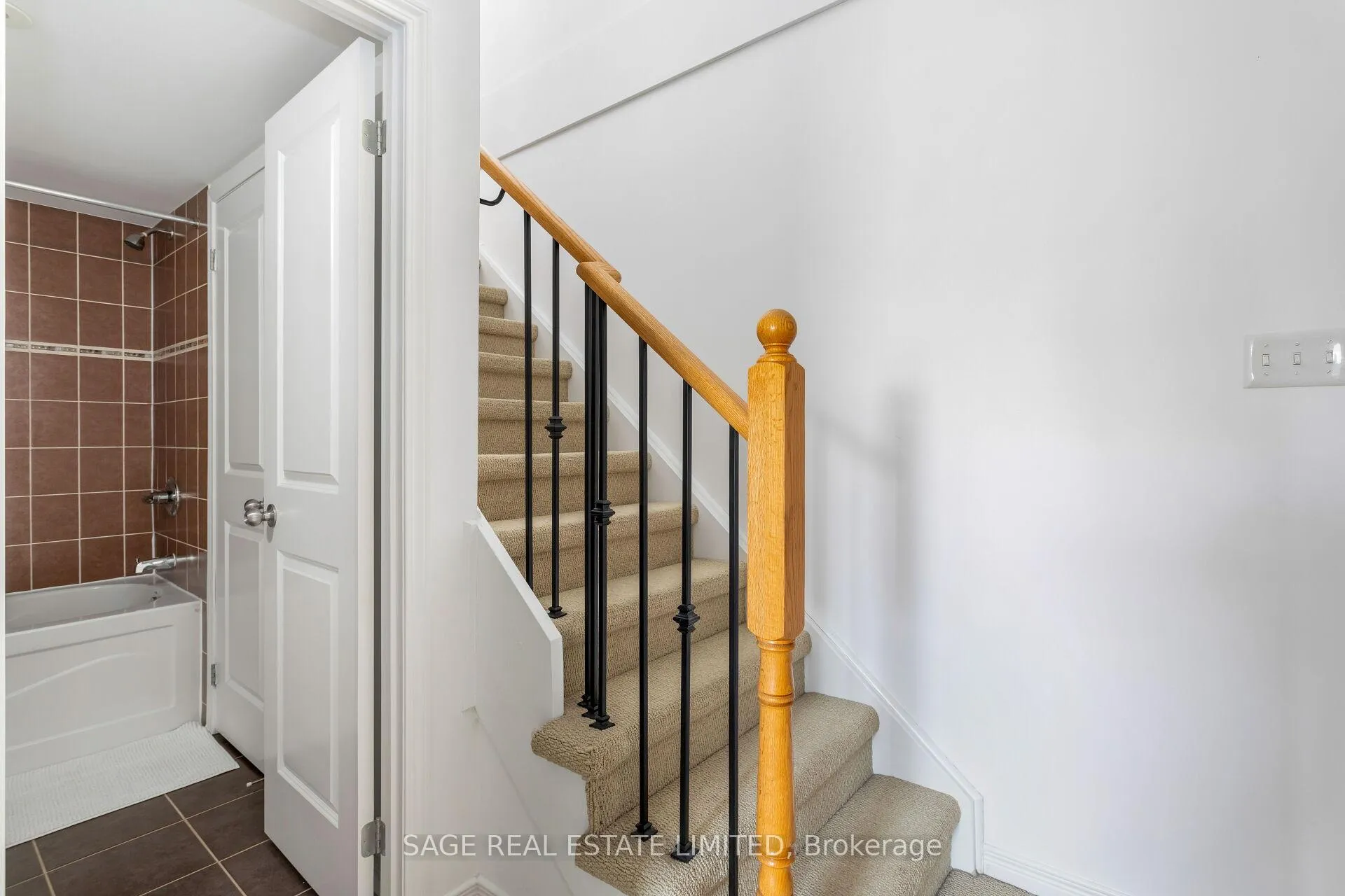 Photo 22 of Unit 4, 817 Dundas Street E, Toronto, South Riverdale — HOMEH