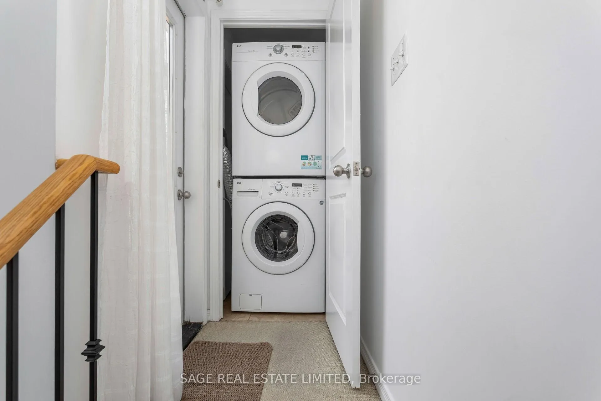 Photo 23 of Unit 4, 817 Dundas Street E, Toronto, South Riverdale — HOMEH
