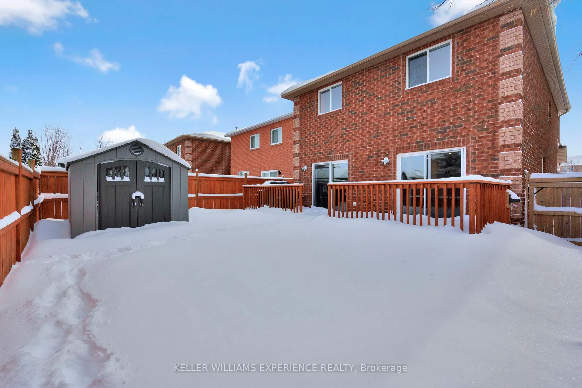 Photo 39 of 28 Coronation Parkway, Barrie, Innis-Shore — HOMEH